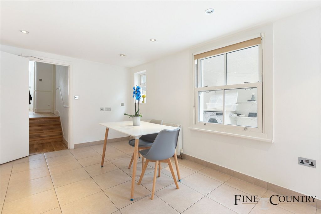 Property photo 2 of 9 Picture No. 04
