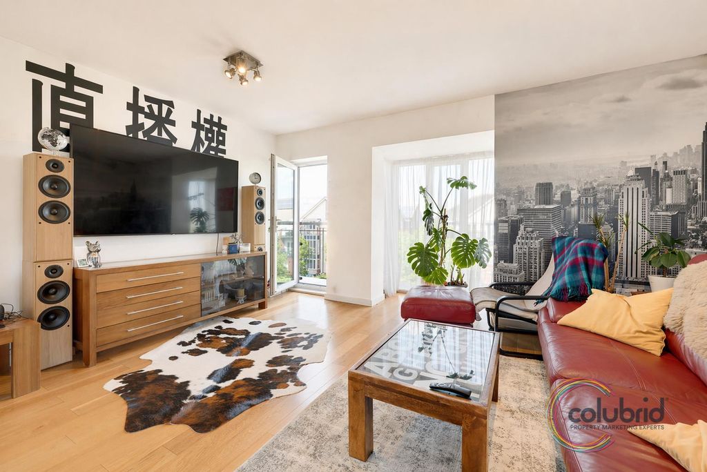 Property photo 3 of 13