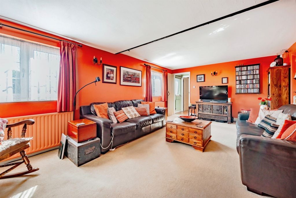 Property photo 3 of 17