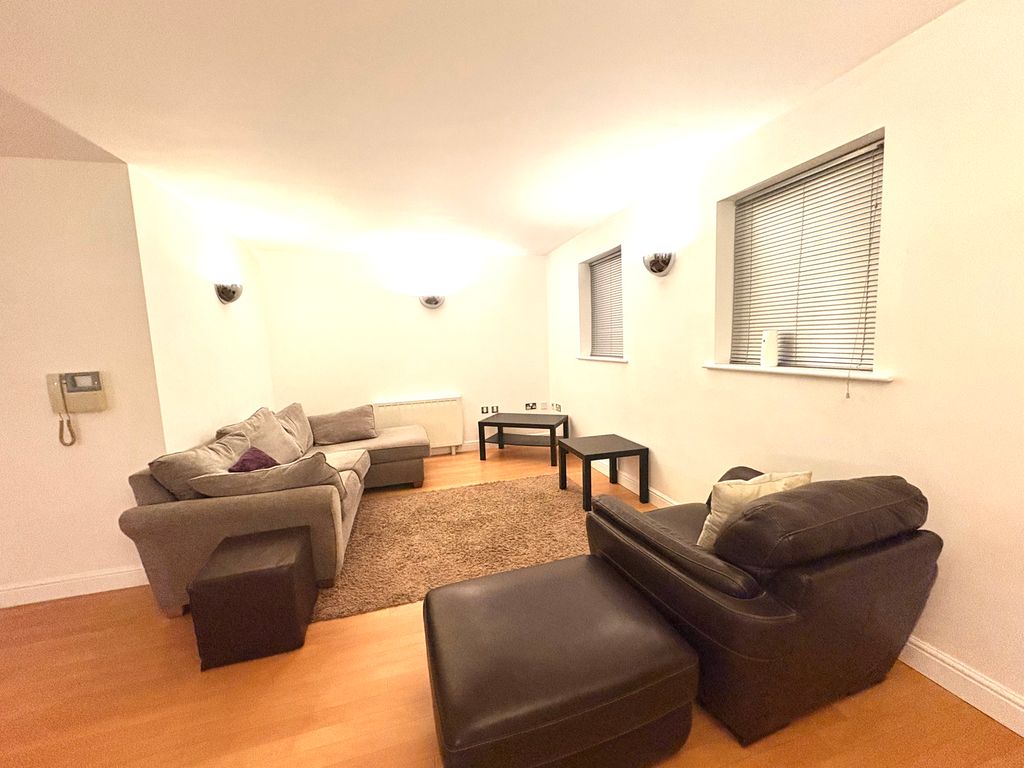 Property photo 3 of 10 Bedroom 1