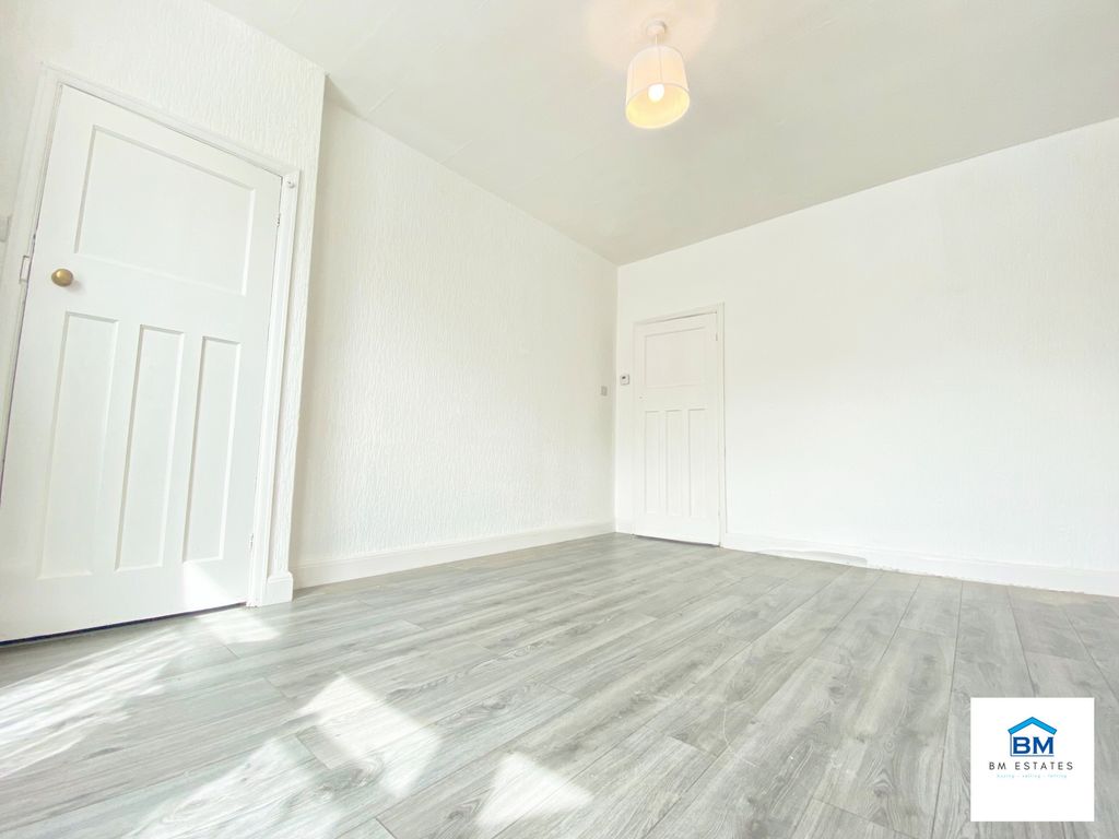 Property photo 2 of 6 Photo 1