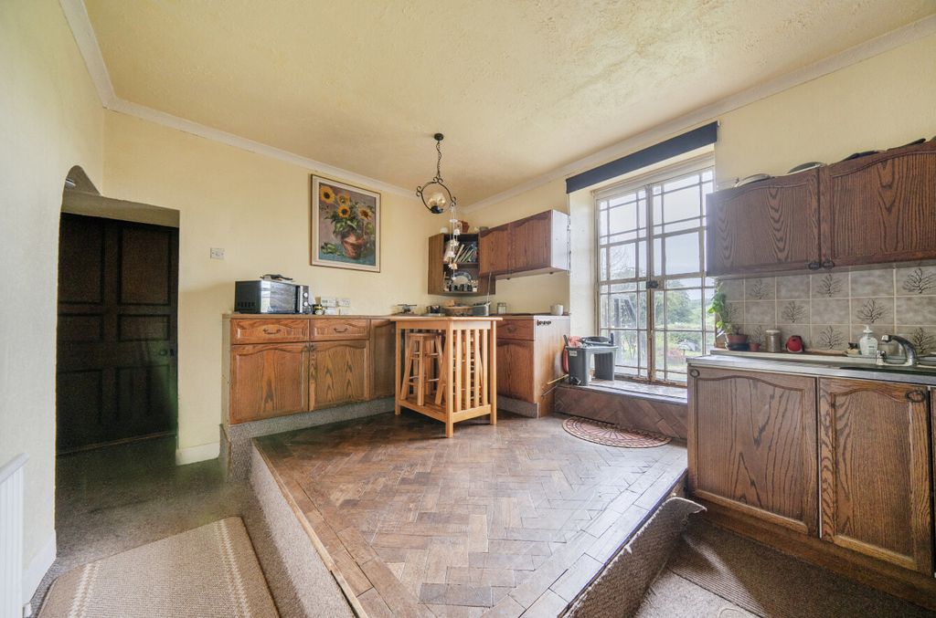 Property photo 3 of 21 1465675-16-6A1De1...