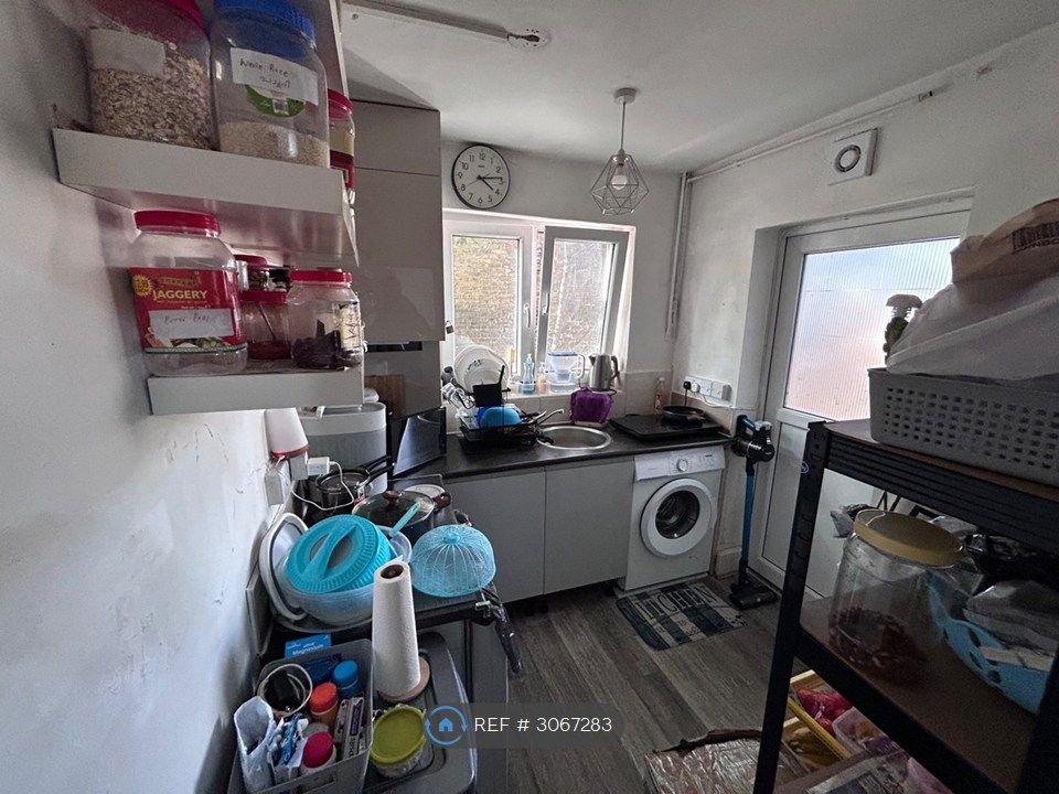Property photo 3 of 5
