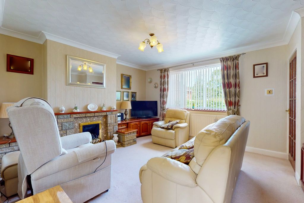 Property photo 3 of 18 5156685