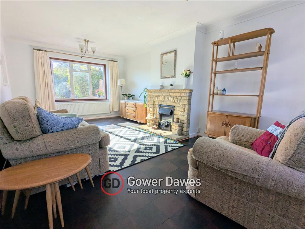 Property photo 2 of 15 Lounge