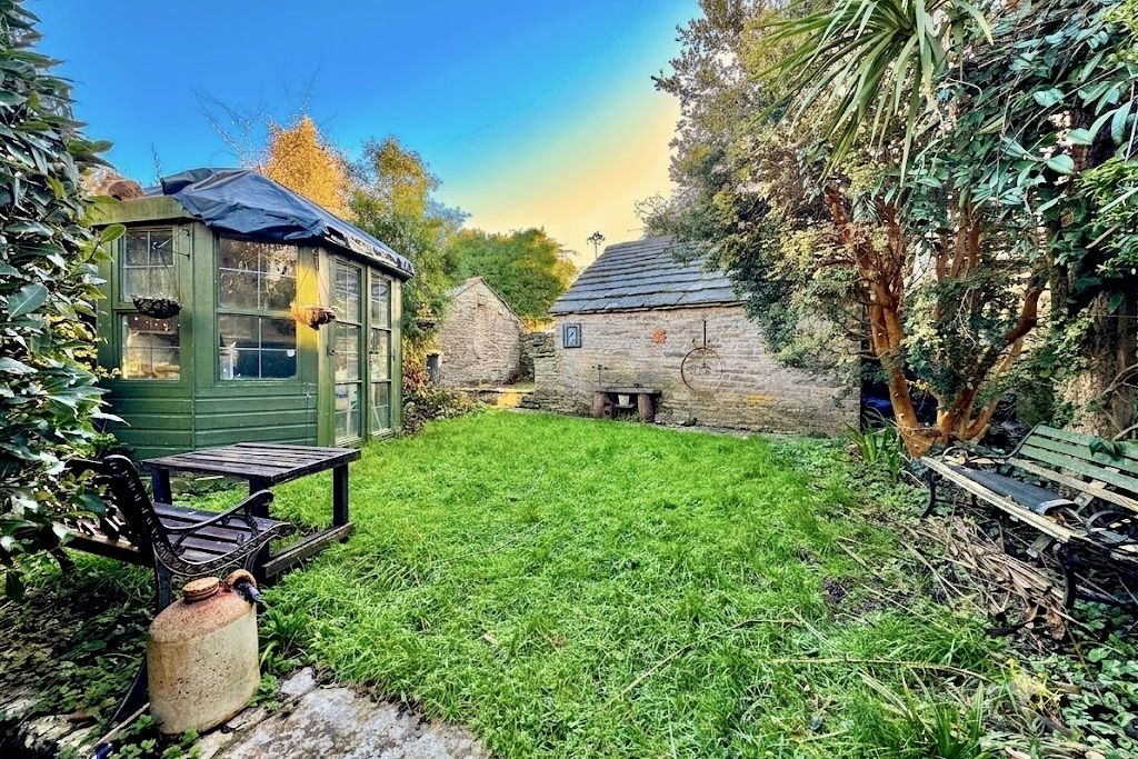 Property photo 3 of 14