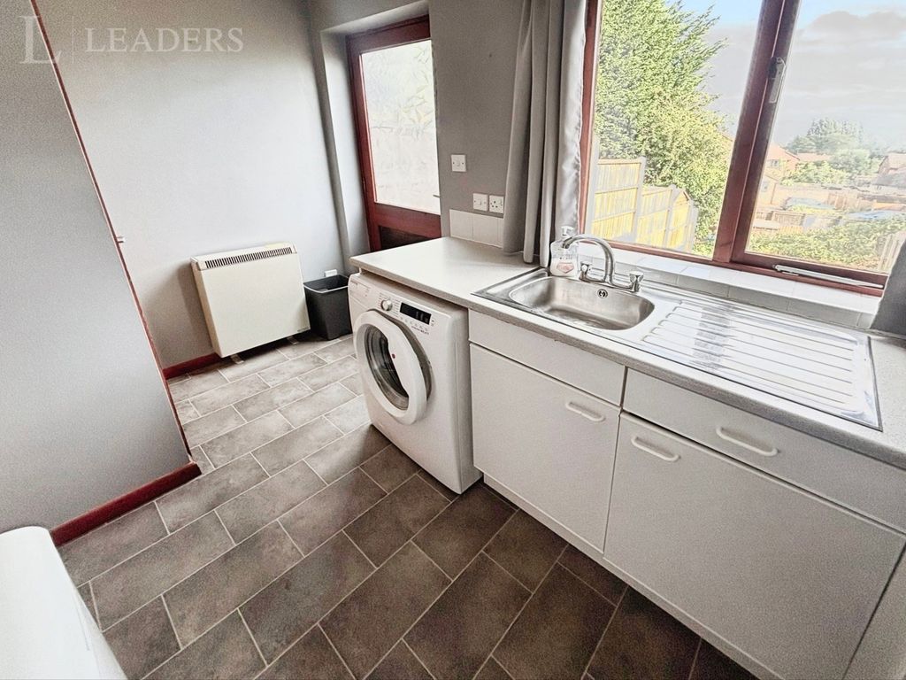 Property photo 3 of 6 Pbox-Img.Jpg