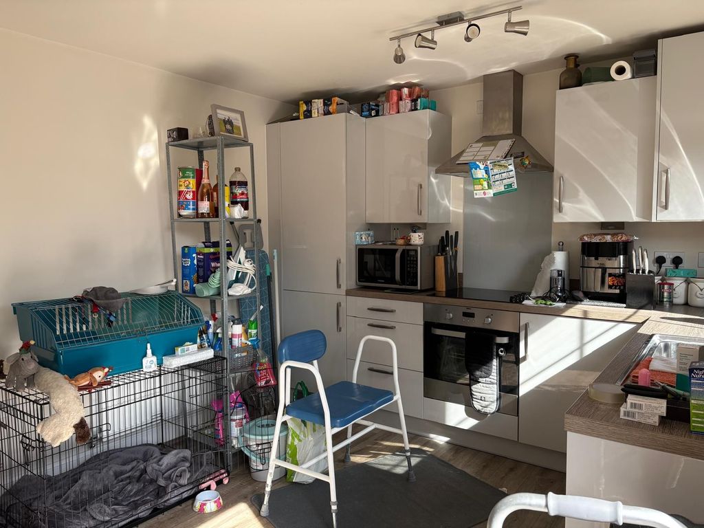 Property photo 3 of 8