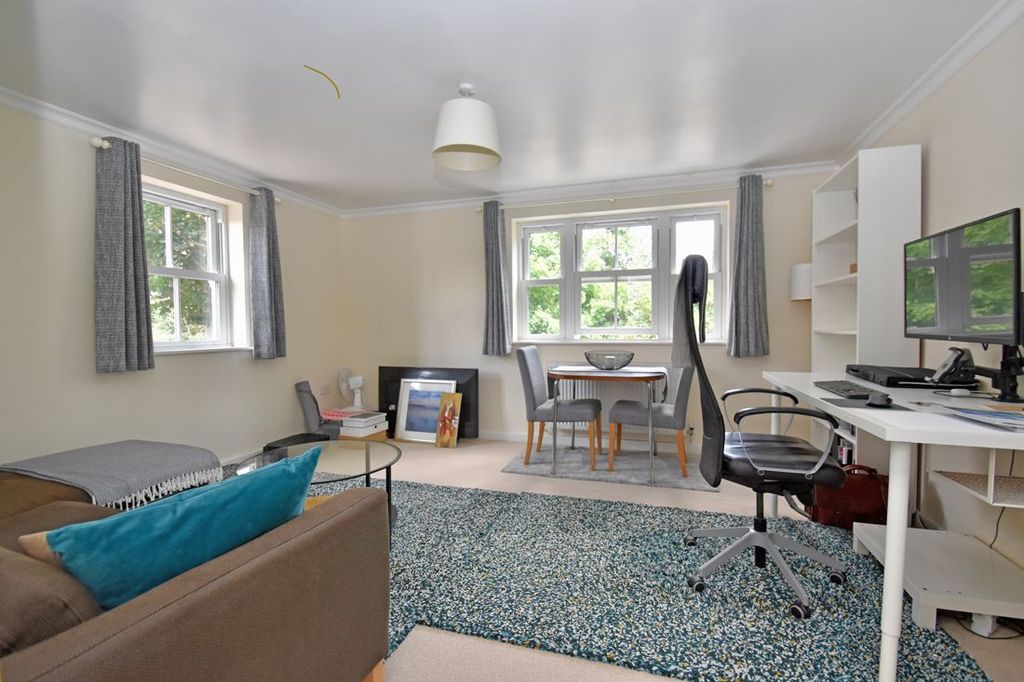 Property photo 2 of 7