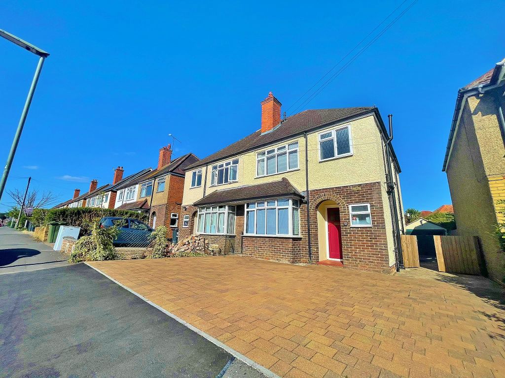 Property photo 1 of 9 Photo 01