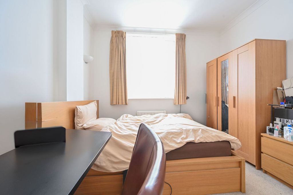 Property photo 1 of 5