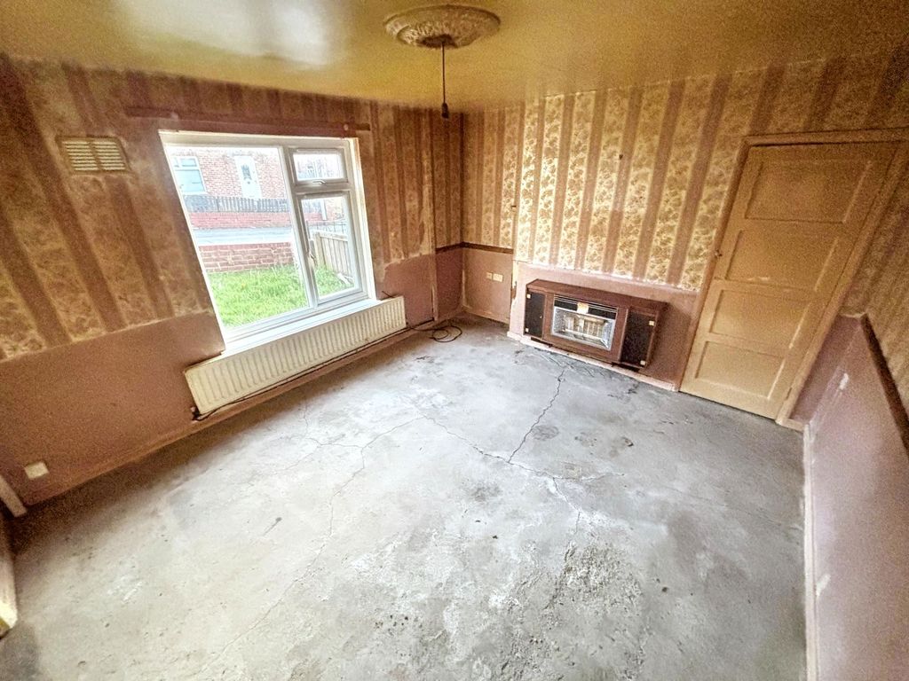 Property photo 3 of 18