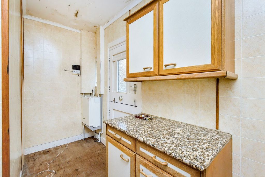 Property photo 2 of 16