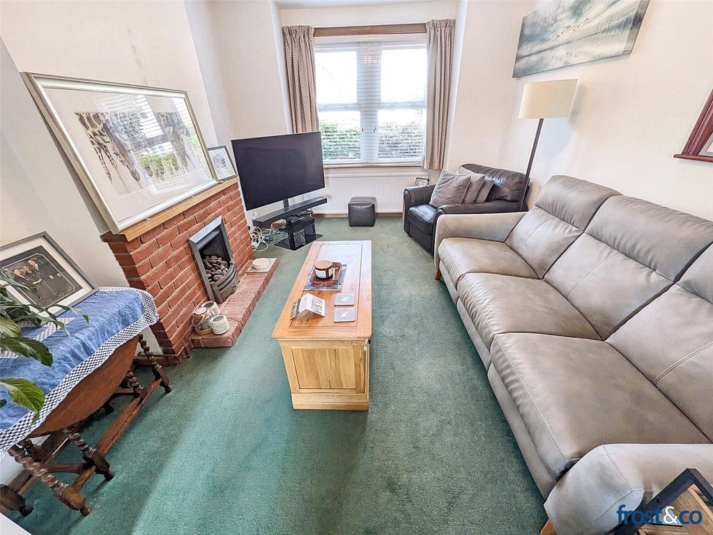 Property photo 2 of 14 Lounge