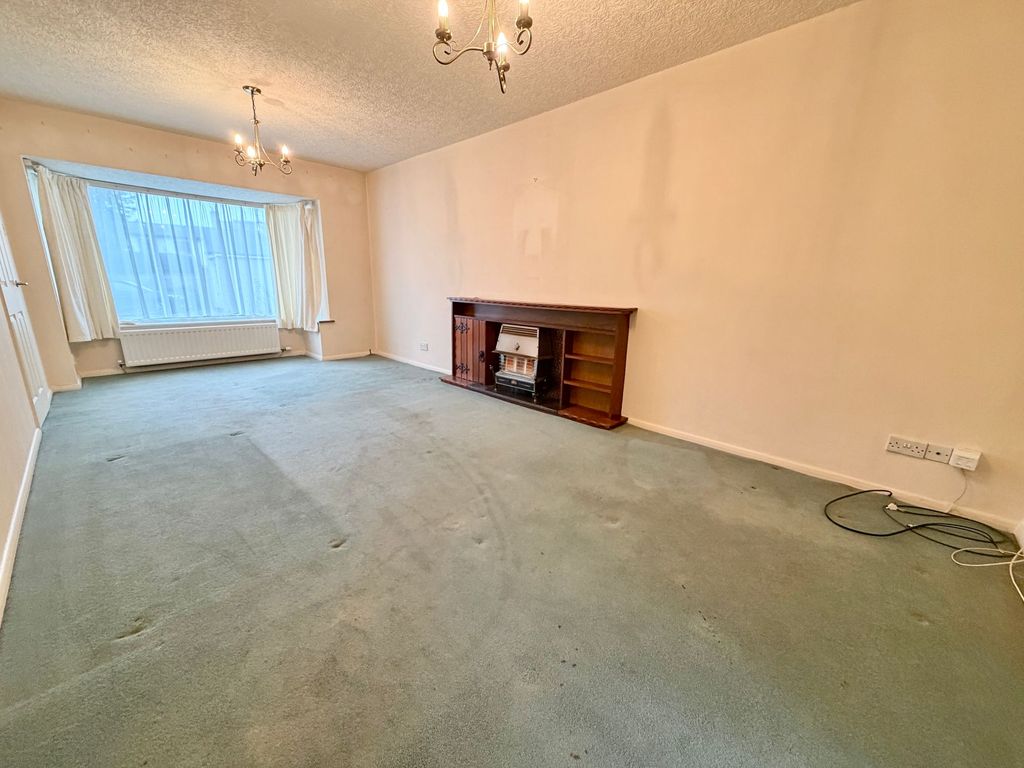 Property photo 2 of 14 Lounge