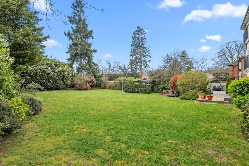 Property photo 2 of 13 Photo 17