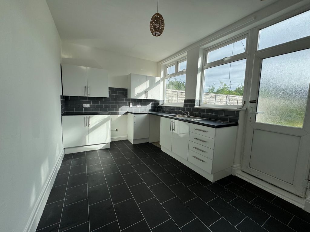 Property photo 2 of 7 Picture No. 03