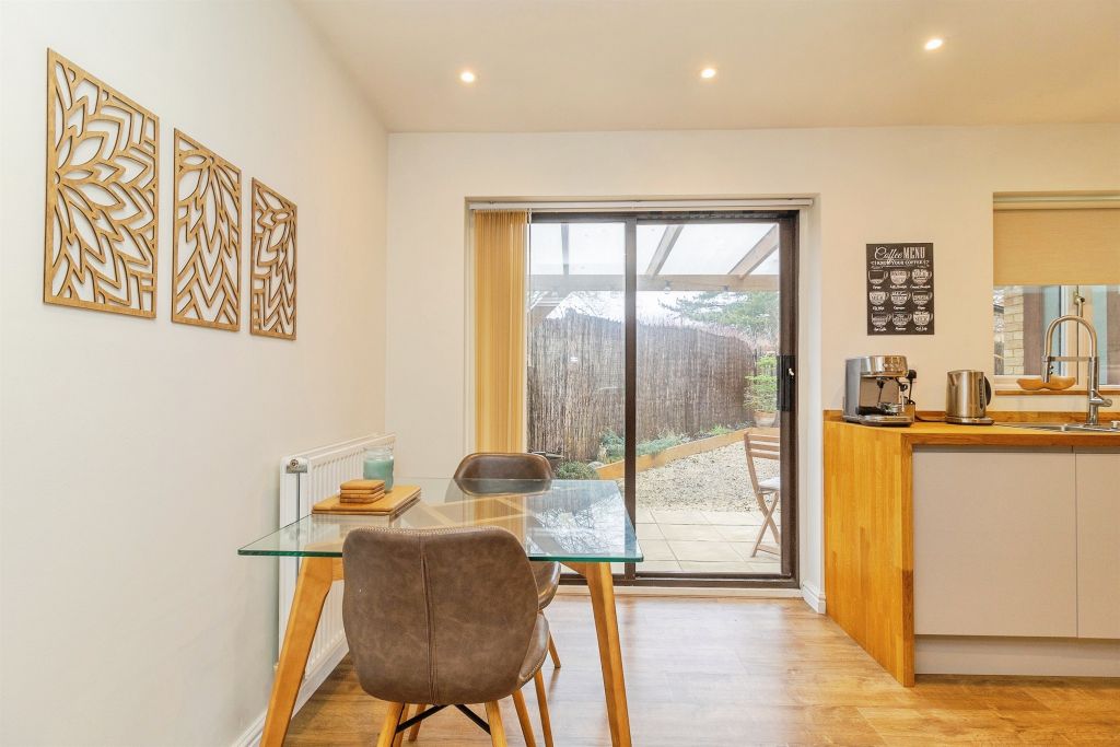 Property photo 3 of 18