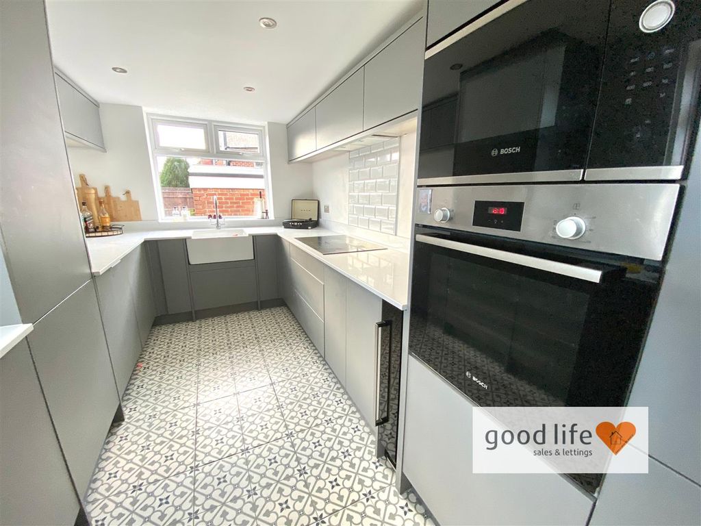 Property photo 3 of 19 20260113_132027482_Ios15Hathawaygardens.Jpg