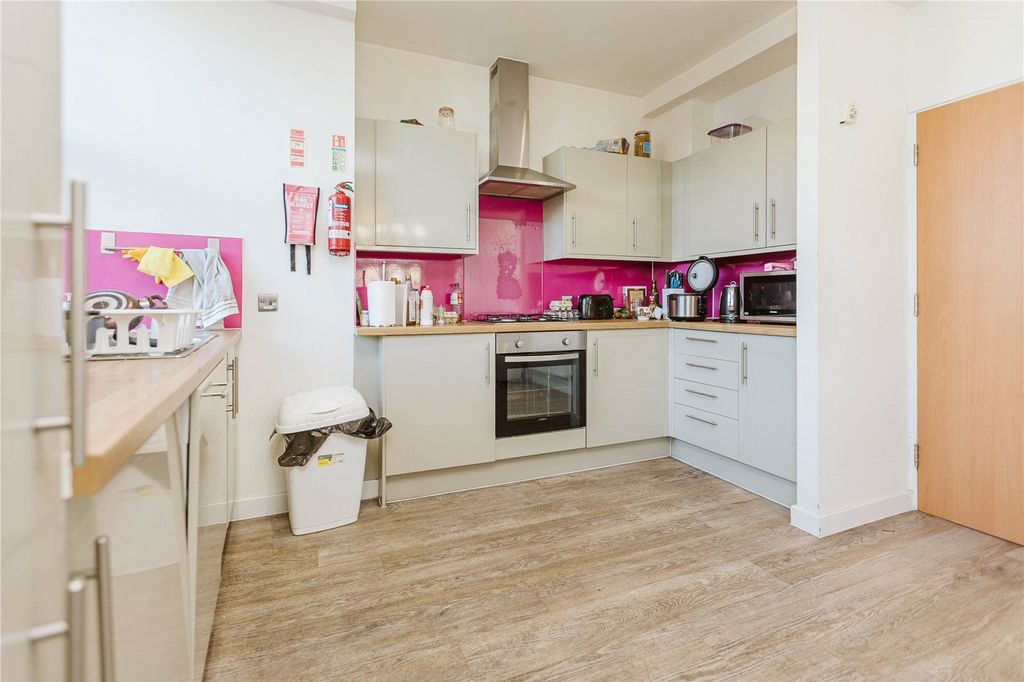 6 bed flat to rent Bristol