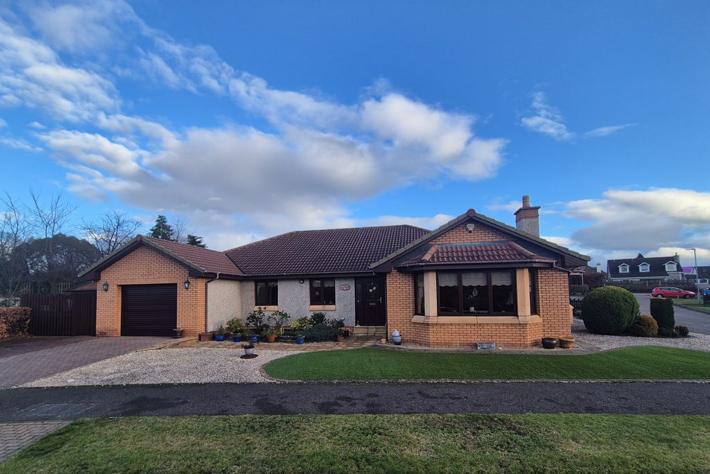 Property photo 1 of 30