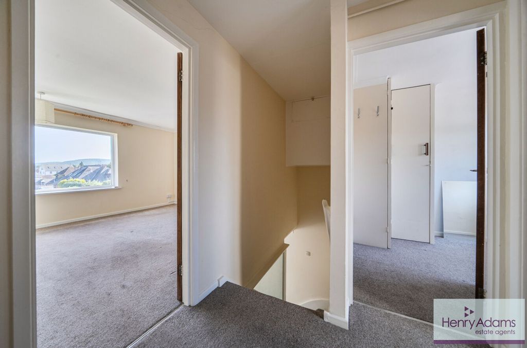 Additional image 8 of 2 bed flat for saleWinton Road, Petersfield GU32