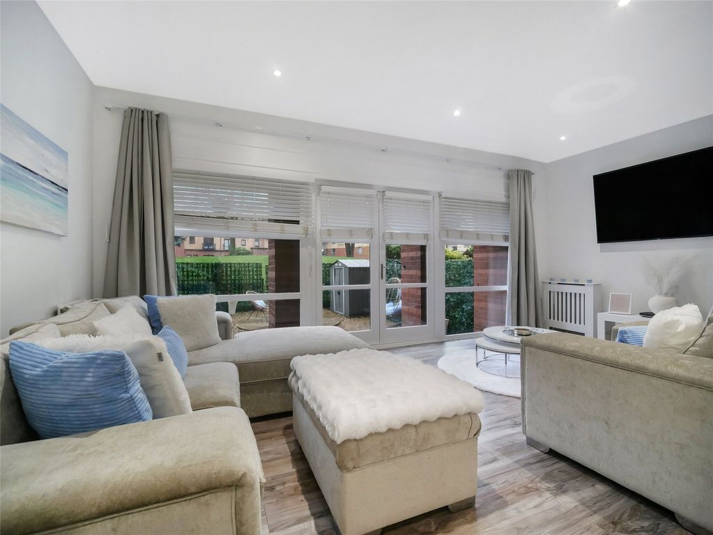 Property photo 3 of 30 Picture No. 06