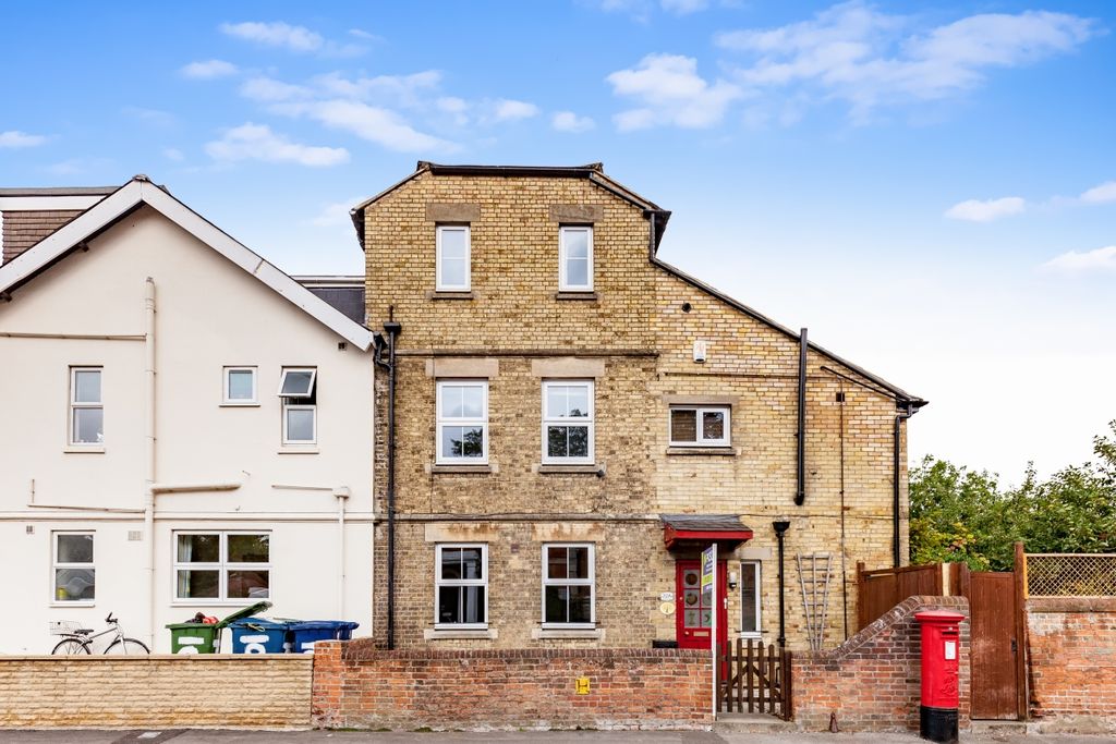 Property photo 3 of 14 External