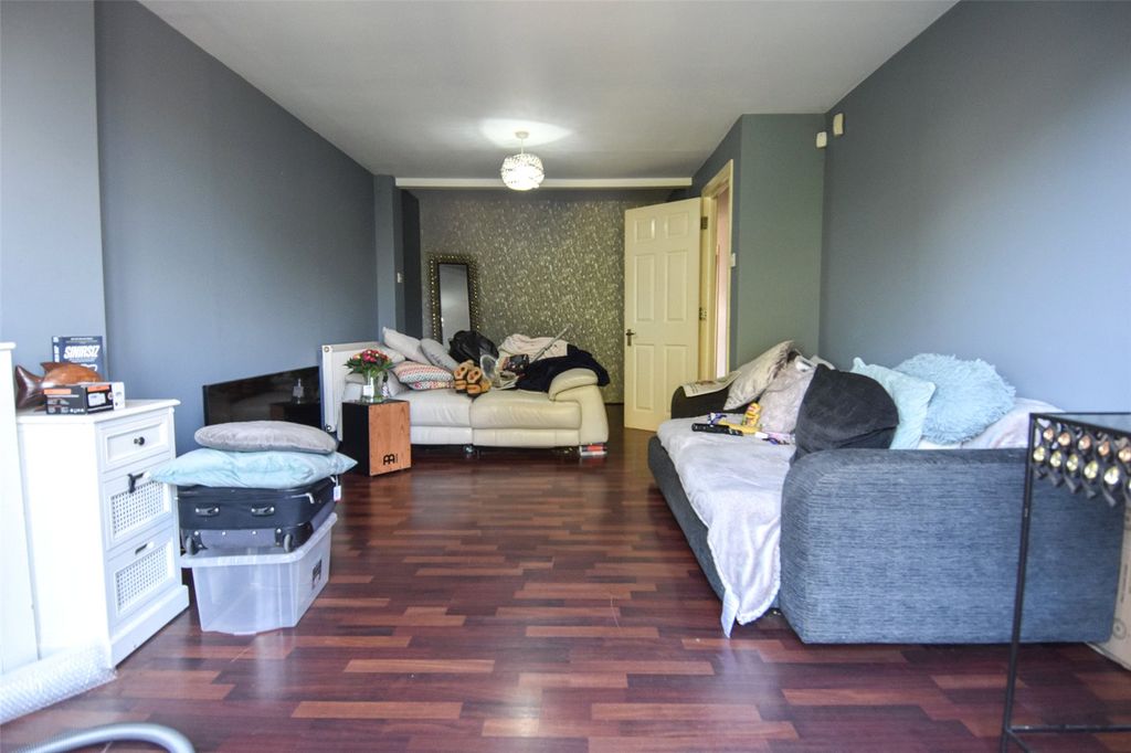 Property photo 2 of 9 Picture No. 06