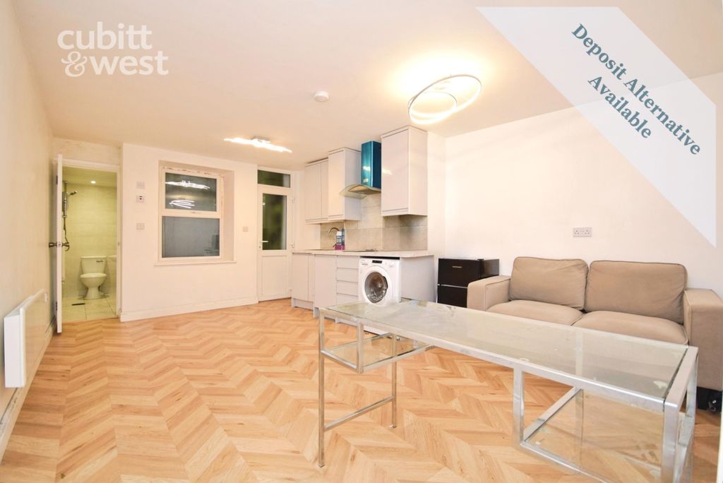 Property photo 3 of 8 Open-Plan