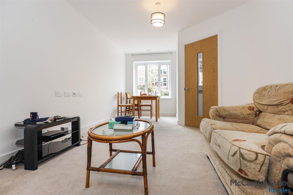 Property photo 3 of 27 18Knox-13.Jpg