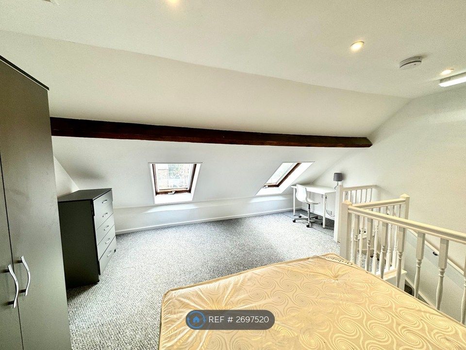 Property photo 2 of 30