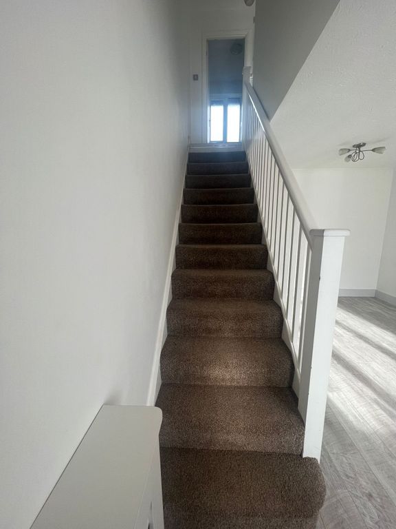 Property photo 2 of 10 Photo 2