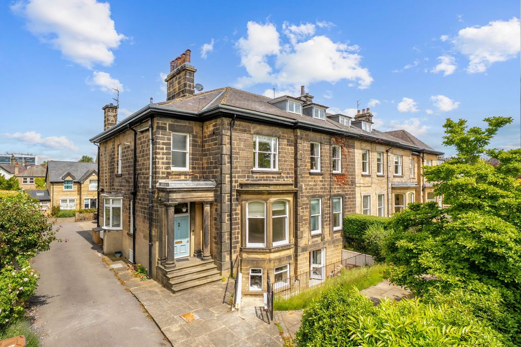 Property photo 1 of 30