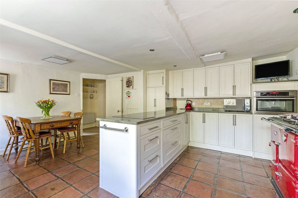 Property photo 3 of 24 Kitchen/Breakfast
