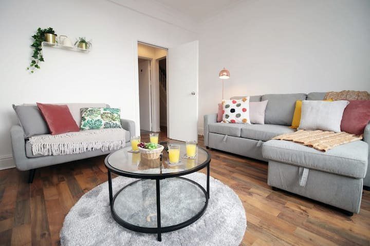 Property photo 1 of 10 8Cb71De0-A51B-4Da8-8F47-8d0d0Cf5336d