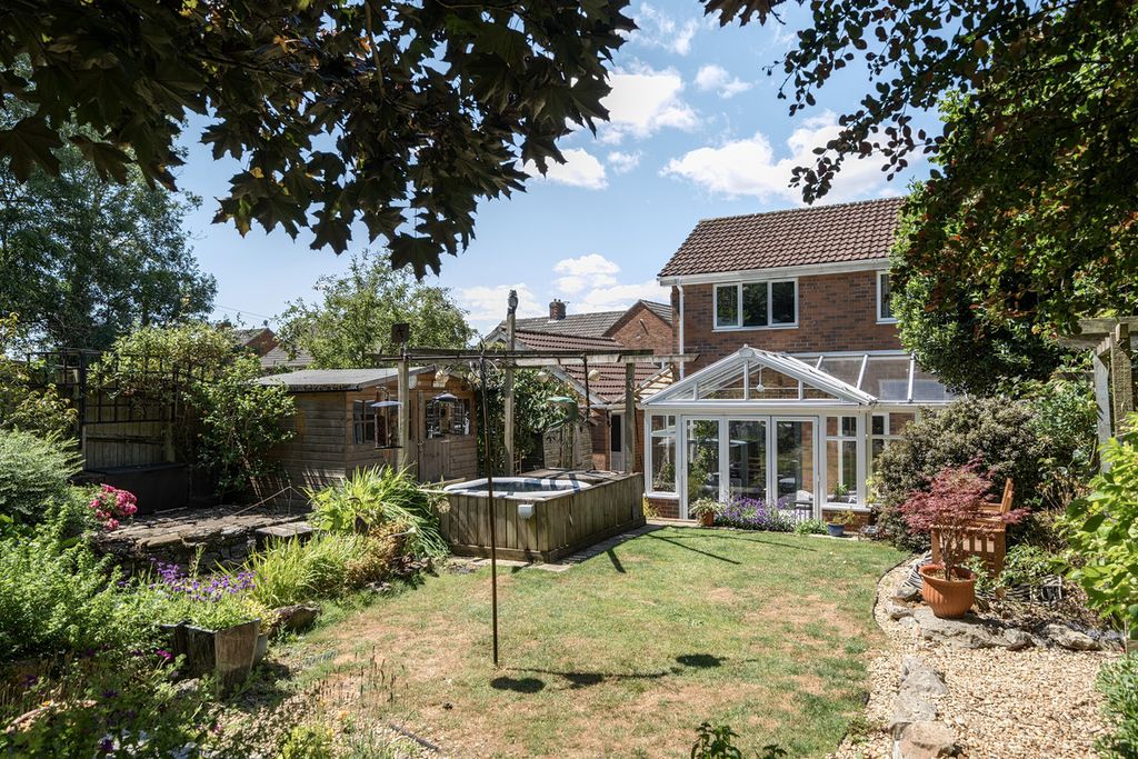 Property photo 2 of 14