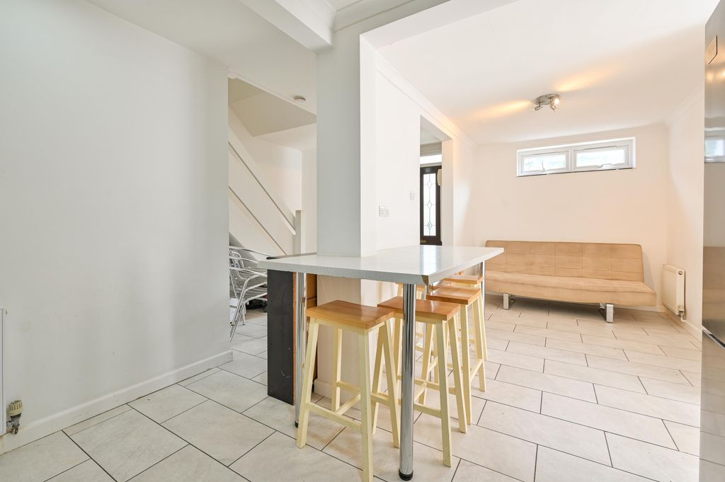 Property photo 2 of 15 Gallery