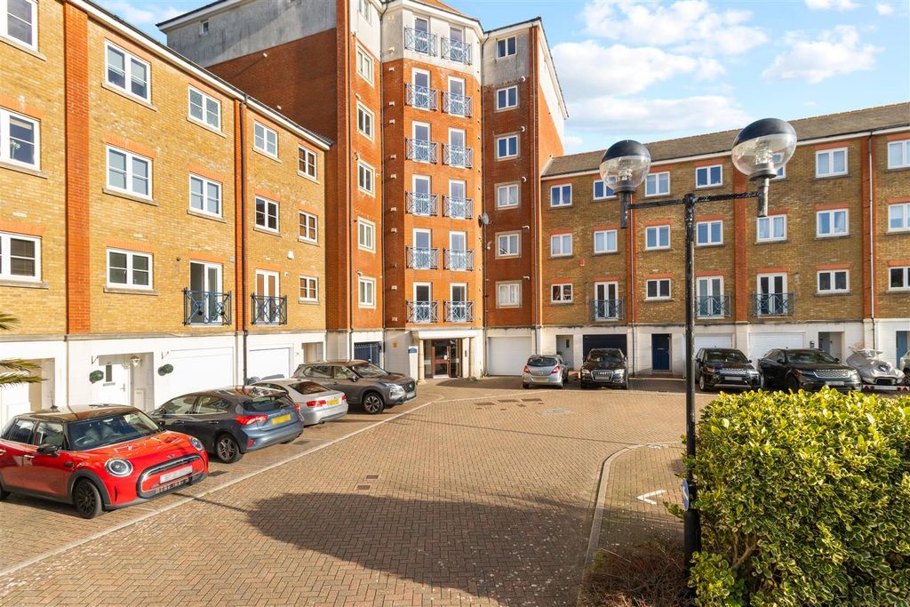 Property photo 1 of 23 Gated Development