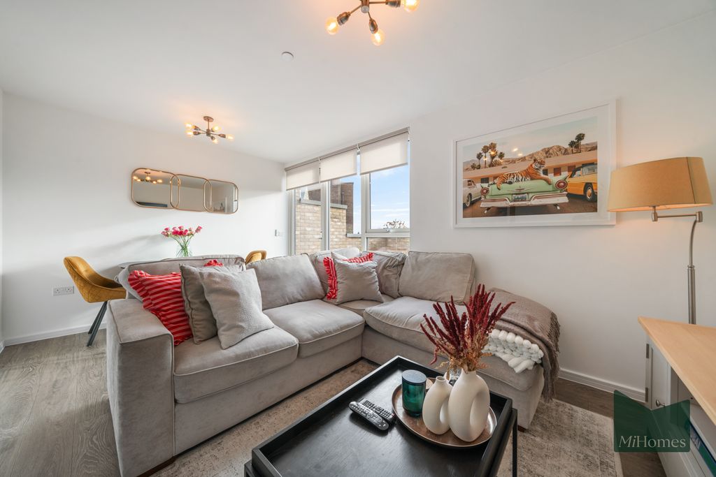 Property photo 1 of 12