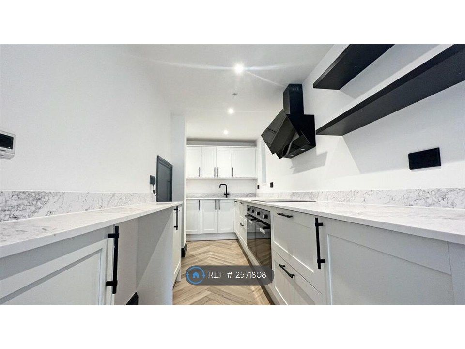 Property photo 1 of 3