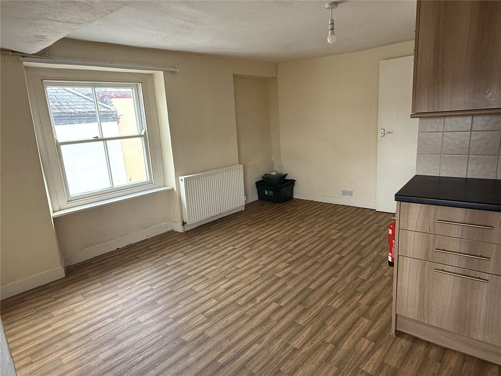 Property photo 3 of 7 Picture No. 19