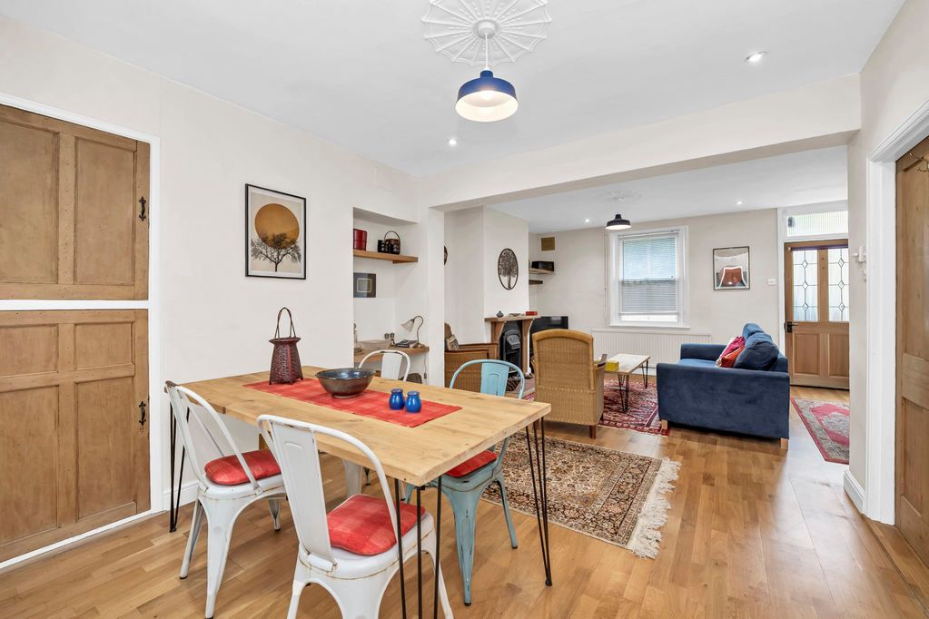 Property photo 3 of 21 Sitting/Dining Room