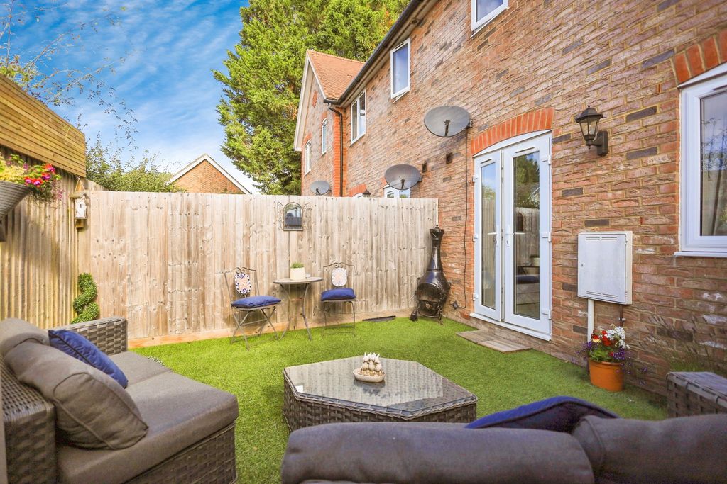 Property photo 2 of 21