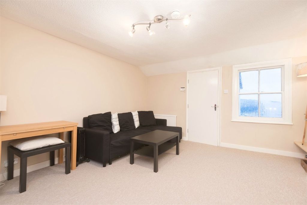 Property photo 2 of 11 Photo 14