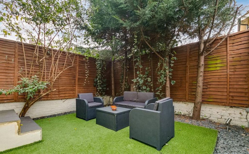 Property photo 3 of 9 Screenshot_16-1-2026_16957_Www.Lonres.Com.Jpeg