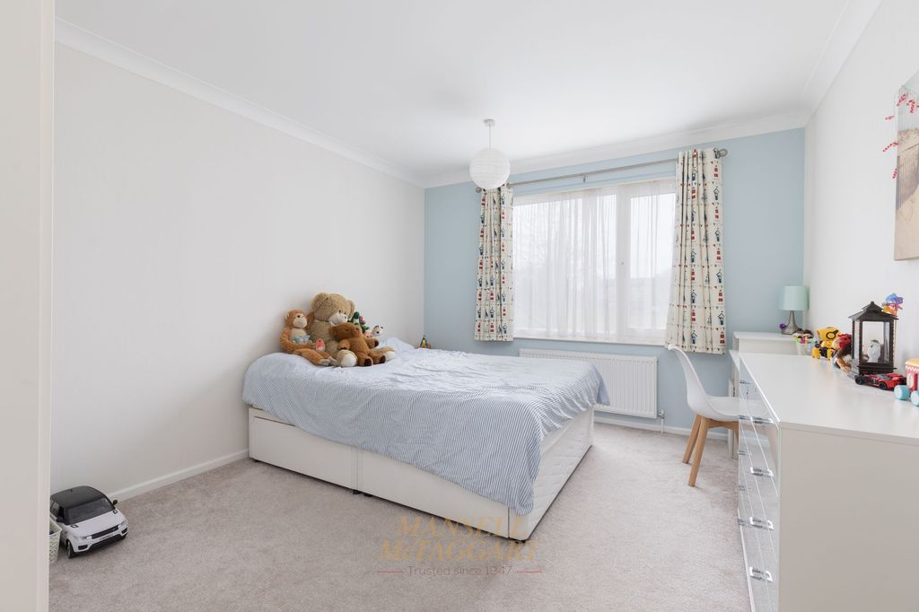 Additional image 19 of 4 bed detached house for saleArtel Croft, Crawley RH10