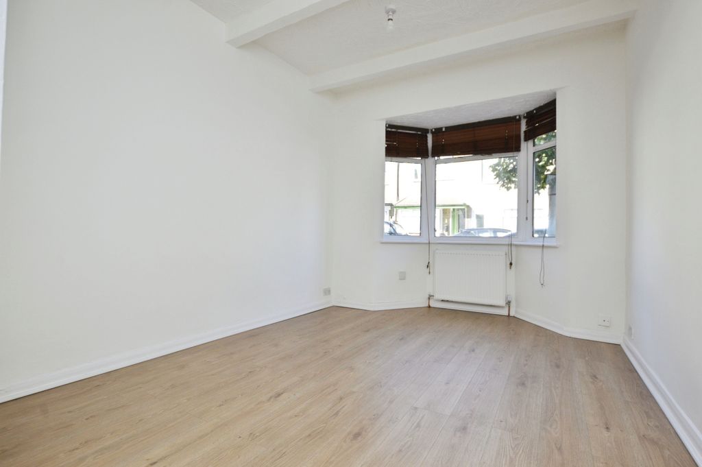 Property photo 3 of 20 Pbox-Img.Jpg