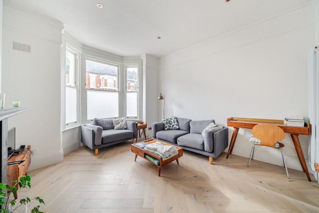 Property photo 2 of 14 Picture No. 05