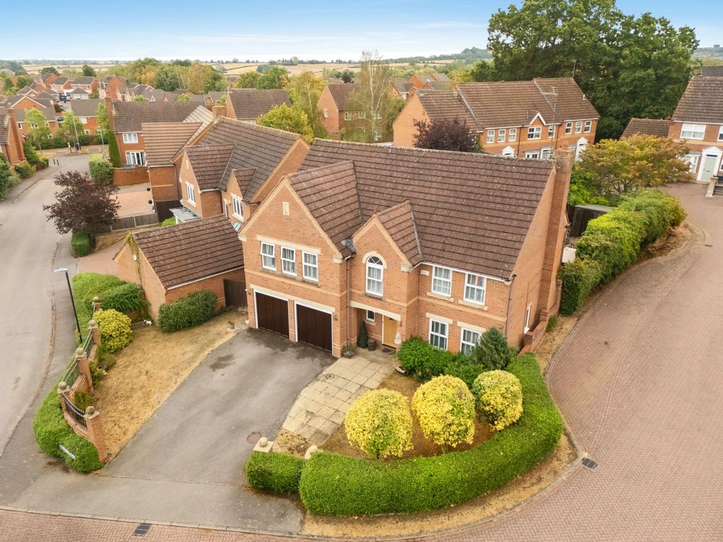 Property photo 1 of 51